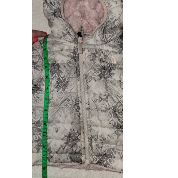 The North Face Reversible Puffer Jacket, 12m-18m (up to 2t-3t) - Picture 7 of 8